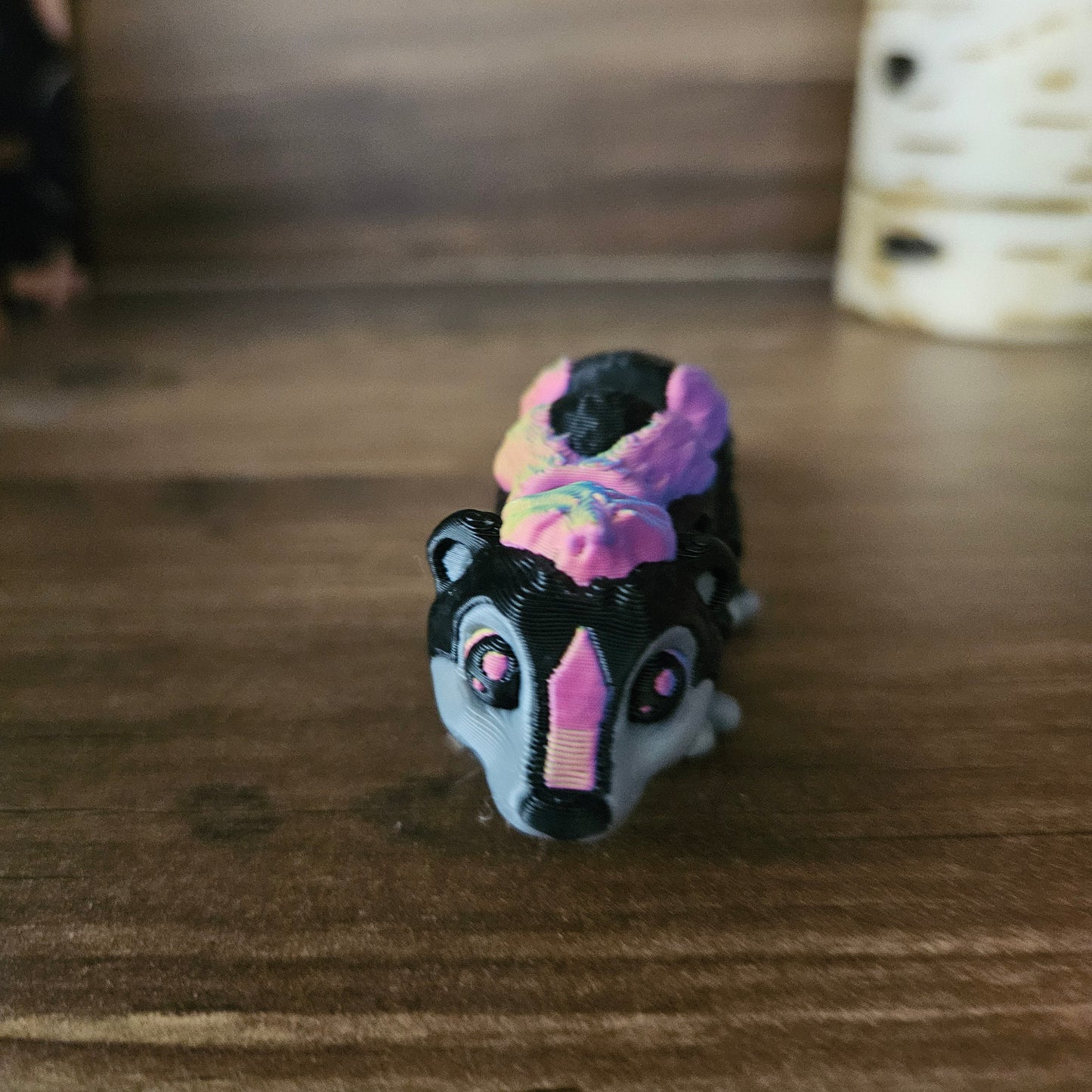 3D Printed Articulated Skunk |Rainbow color | Mini Posable Bookcase Critter  | Cute Desk Fidget