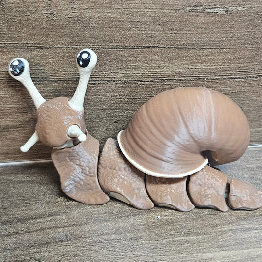 3D Printed Articulated Snail | Cute Posable Snail Figure | Desk Fidget & Shelf Decor