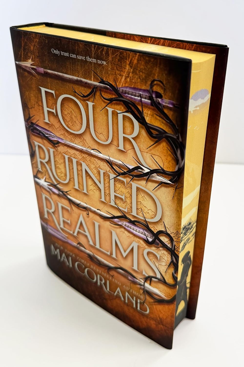 Four Ruined Realms (Deluxe Limited Edition) (The Broken Blades, 2)